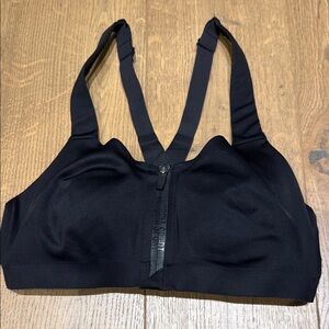 Victoria’s Secret Women's Black Sports Bra size 34D